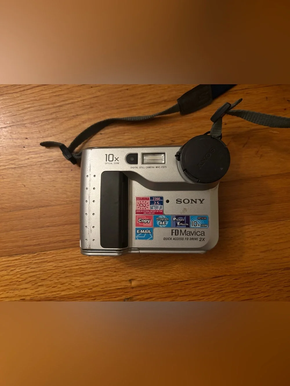 Sony Mavica MVC-FD75 Digital Camera with Battery Charger and Battery